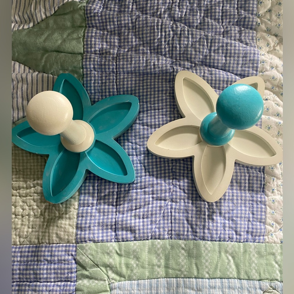 Pottery Barn Kids Flower Hooks